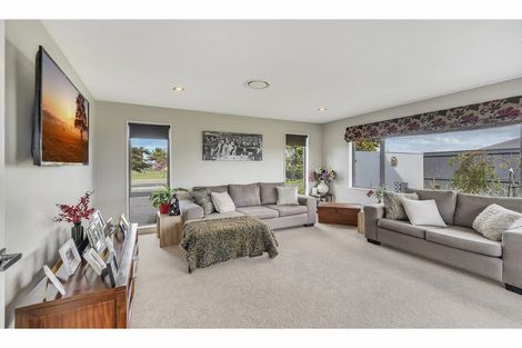 Photo of property in 27 Sovereign Boulevard, Kaiapoi, 7630