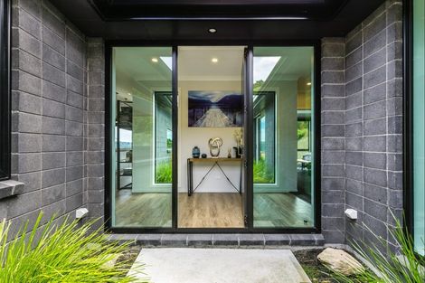 Photo of property in 13 Sparrowhawk Way, Kinloch, Taupo, 3377