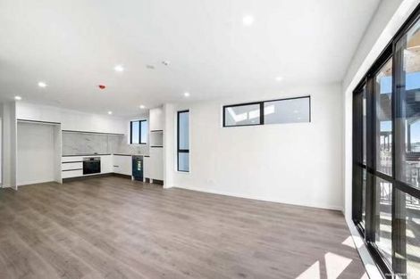 Photo of property in 17 Peony Mews, Oteha, Auckland, 0632