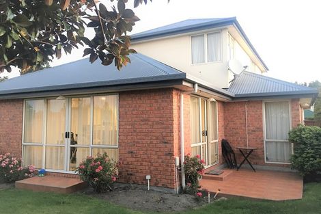 Photo of property in 4 Rosefield Lane, Northcote, Christchurch, 8052