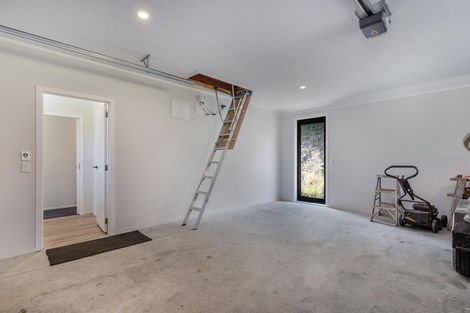 Photo of property in 13 Sparrowhawk Way, Kinloch, Taupo, 3377