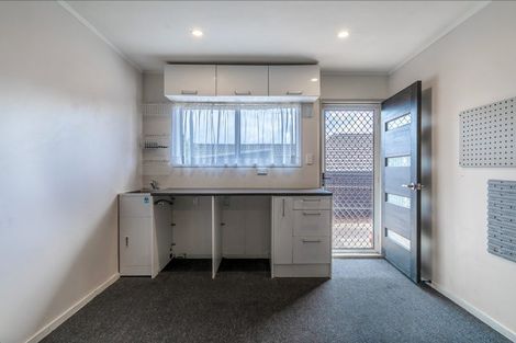 Photo of property in 1/10 Bolton Street, Blockhouse Bay, Auckland, 0600