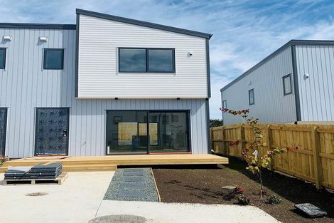 Photo of property in 38b Crestview Rise, Papakura, 2110