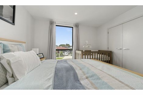 Photo of property in 2/46 Jane Maree Road, Kumeu, 0810