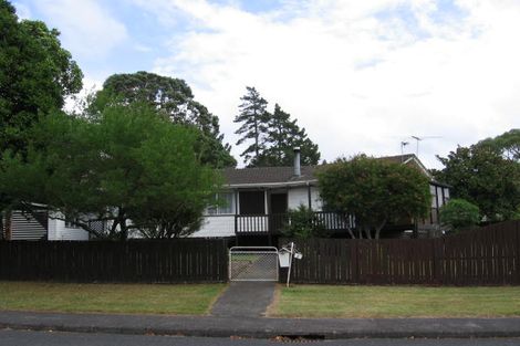 Photo of property in 2 Longreach Drive, Sunnyvale, Auckland, 0612
