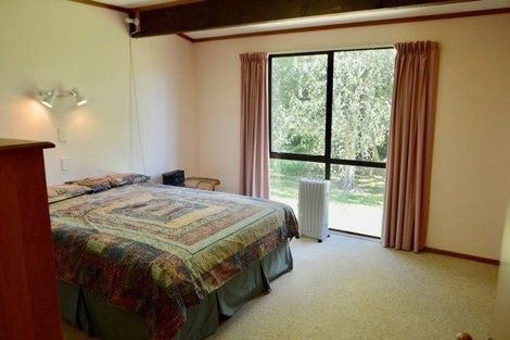 Photo of property in 32 Wi Pere Street, Manakau, 5573