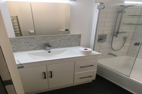 Photo of property in Luxford Villas, 115/72 Herald Street, Berhampore, Wellington, 6023