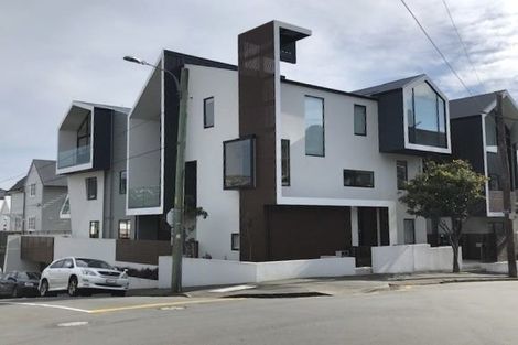 Photo of property in 76 Brougham Street, Mount Victoria, Wellington, 6011