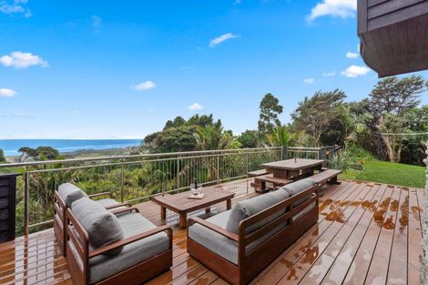 Photo of property in 84 Domain Crescent, Muriwai, Waimauku, 0881