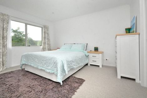 Photo of property in 24 Arthur Rolfe Lane, Swanson, Auckland, 0614