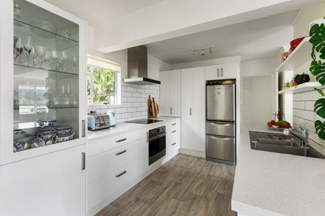 Photo of property in 12 Moana Drive, Tanners Point, Katikati, 3177