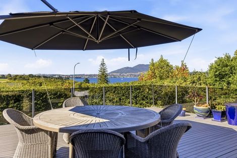 Photo of property in 2 Scenic Heights, Acacia Bay, Taupo, 3330