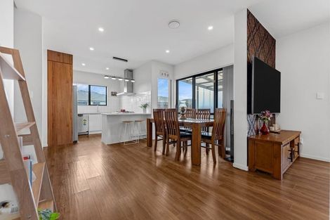 Photo of property in 35 Sapwood Crescent, Takanini, 2110