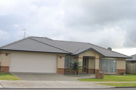 Photo of property in 35 Wayne Francis Drive, East Tamaki, Auckland, 2016