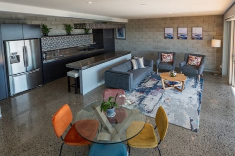 Photo of property in 314a Queens Drive, Lyall Bay, Wellington, 6022