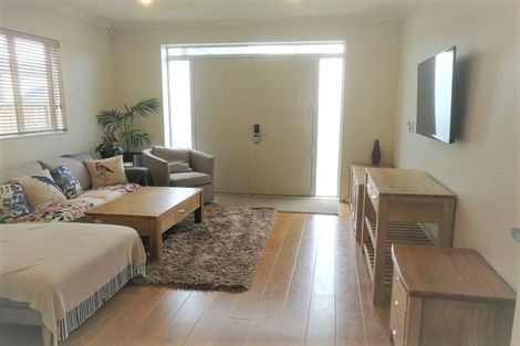 Photo of property in 9 Bottega Close, Flat Bush, Auckland, 2019