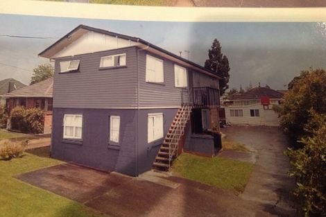 Photo of property in 98 Tirimoana Road, Te Atatu South, Auckland, 0602