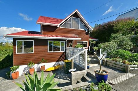 Photo of property in 20 Tindalls Bay Road, Tindalls Beach, Whangaparaoa, 0930