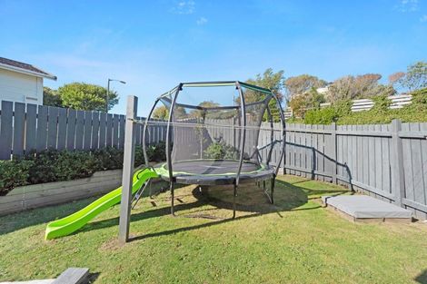 Photo of property in 4 Tatum Way, Johnsonville, Wellington, 6037
