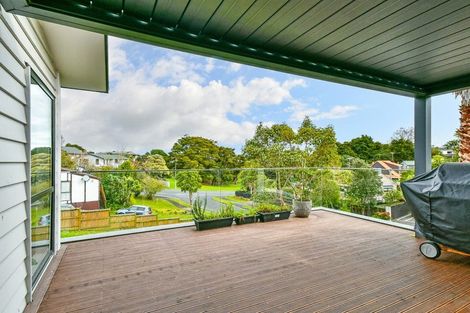 Photo of property in 7 Palmetto Place, Goodwood Heights, Auckland, 2105