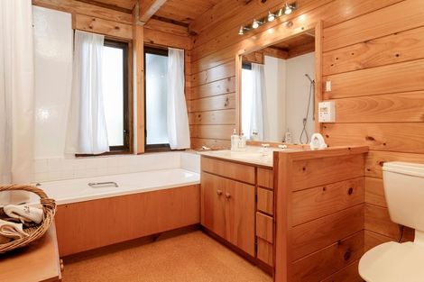 Photo of property in 23 Ewing Grove, Acacia Bay, Taupo, 3330