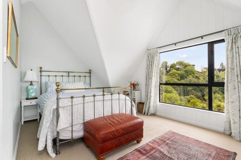 Photo of property in 34 Takahe Drive, Cashmere, Christchurch, 8022