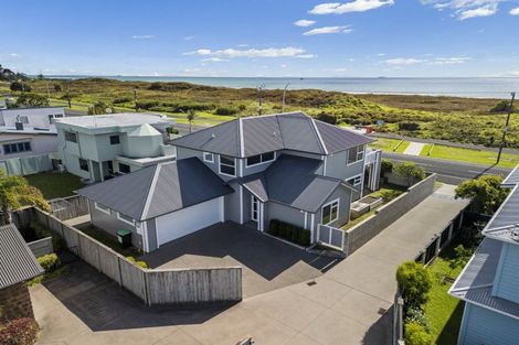 Photo of property in 606a Papamoa Beach Road, Papamoa Beach, Papamoa, 3118