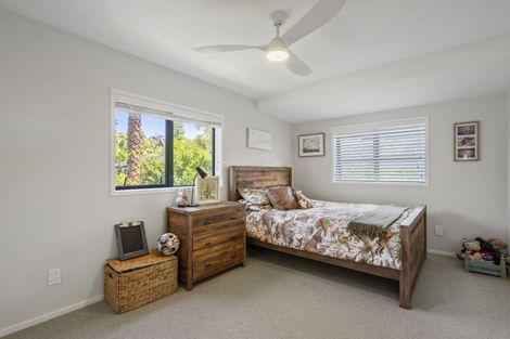 Photo of property in 2/236 Beach Road, Campbells Bay, Auckland, 0630