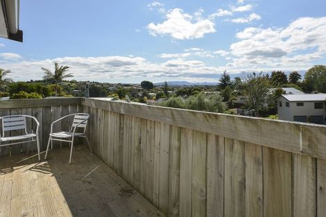 Photo of property in 17 Dunton Drive, Welcome Bay, Tauranga, 3112