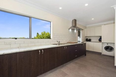 Photo of property in 55 Forest Lake Road, Forest Lake, Hamilton, 3200