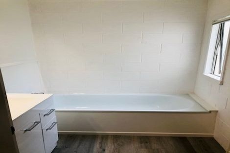 Photo of property in 2/1001 High Street, Avalon, Lower Hutt, 5011