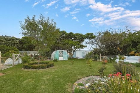 Photo of property in 10 Greenfield Street, Hector, 7822