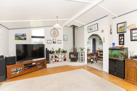 Photo of property in 151 Onslow Road, Patutahi, Gisborne, 4072