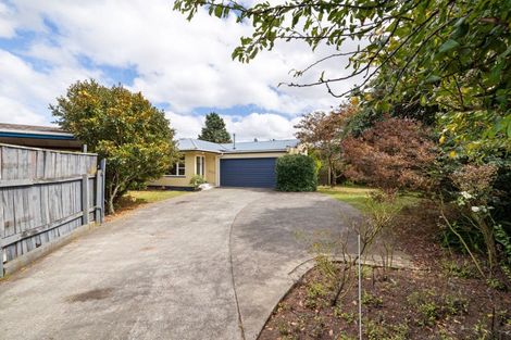 Photo of property in 23 Saint Albans Avenue, Hokowhitu, Palmerston North, 4410