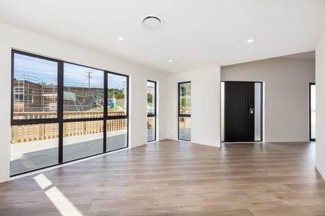Photo of property in 1 Sunnyheights Road, Orewa, 0931