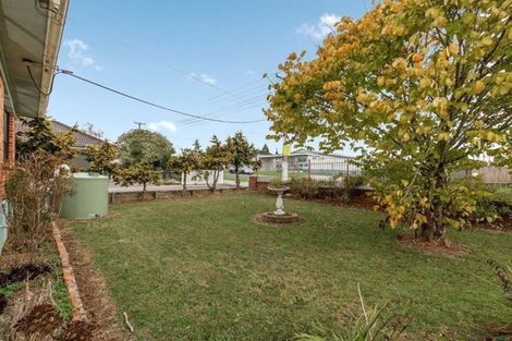 Photo of property in 29 Archibald Road, Kelston, Auckland, 0602