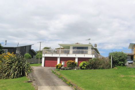 Photo of property in 50 The Crescent, Waihi Beach, 3611