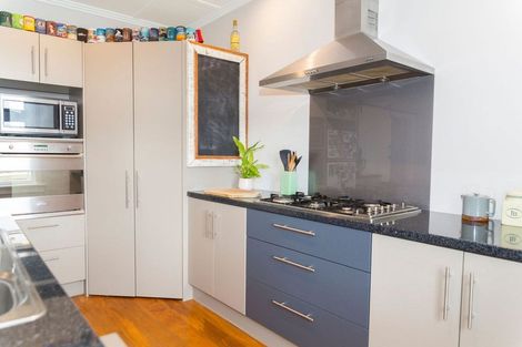 Photo of property in 58 Burns Street, Dannevirke, 4930