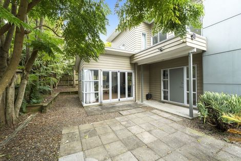 Photo of property in 8 Roy Maloney Drive, Henderson, Auckland, 0612