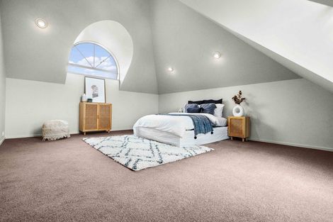 Photo of property in 4 Broadfell Avenue, Avonhead, Christchurch, 8042