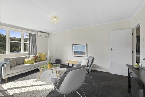 Photo of property in 49 Bird Grove, Stokes Valley, Lower Hutt, 5019