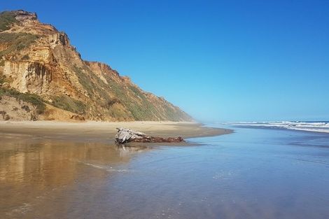 Photo of property in 8 Tua Tua Place, Baylys Beach, Dargaville, 0377