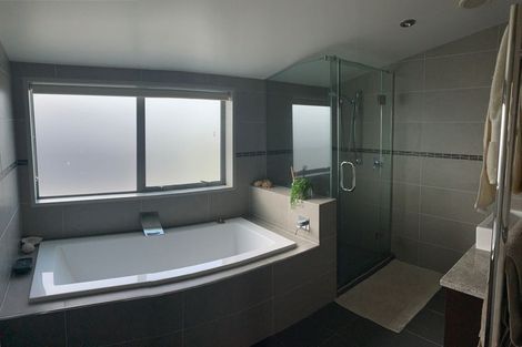 Photo of property in 6 Kouras Place, Flat Bush, Auckland, 2016