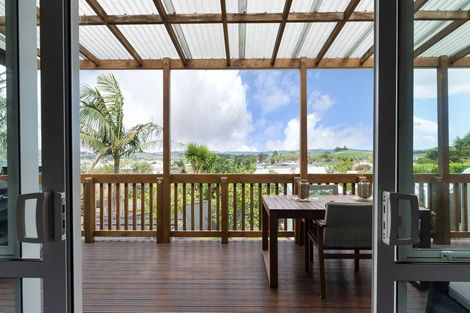 Photo of property in 9 Weka Street, Mangawhai, 0505