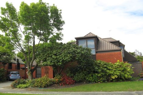 Photo of property in 16 Thurlestone Place, Burnside, Christchurch, 8053