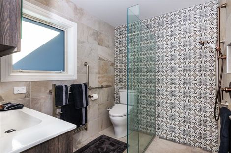 Photo of property in 10 Crowther Terrace, Waipahihi, Taupo, 3330