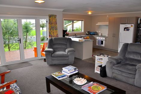 Photo of property in 43 Beach Road, Waihi Beach, 3611