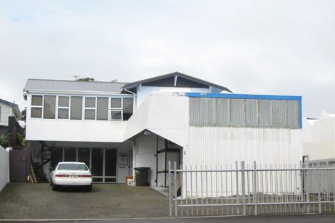 Photo of property in 219 Devon Street West, New Plymouth, 4310
