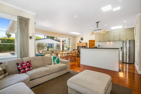 Photo of property in 33a Alberta Street, Point Chevalier, Auckland, 1022