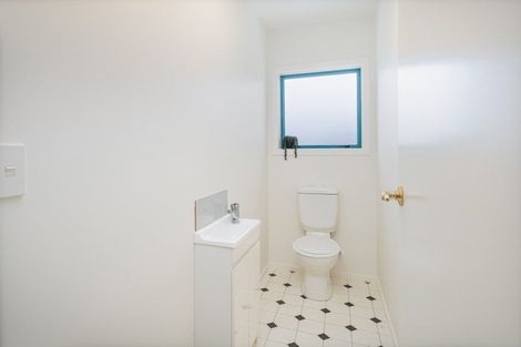 Photo of property in 10 Protea Crescent, Whitianga, 3510